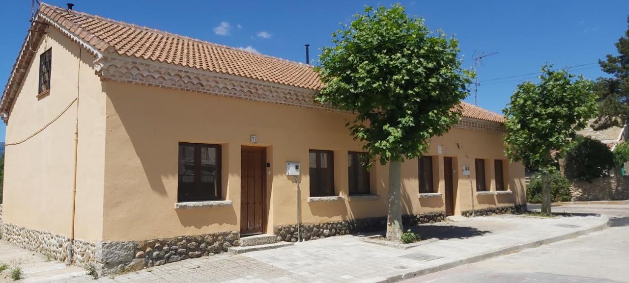 Casitas Pinilla Del Valle Luaran gambar